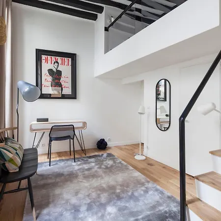 Quiet Stylish Nest In Le Marais Central